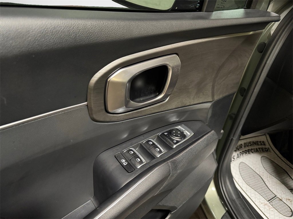 Certified 2025 Kia Sorento X-Line EX image 14