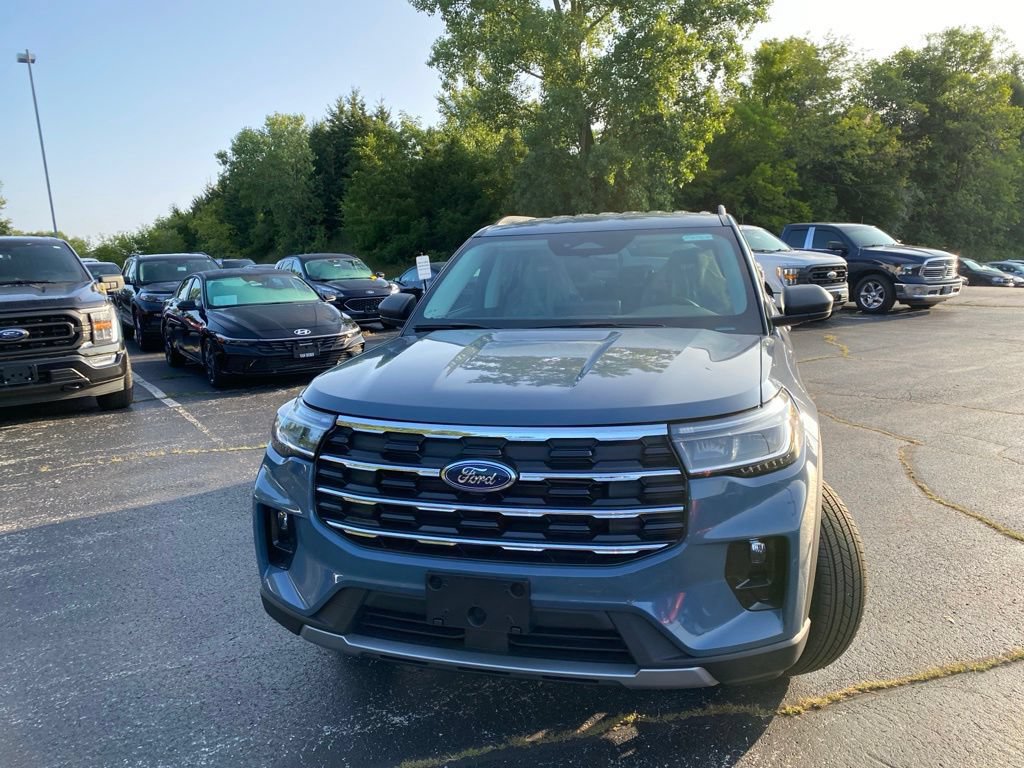 New 2026 Ford Explorer Active w/ Active Comfort Package AWD/4WD image 9