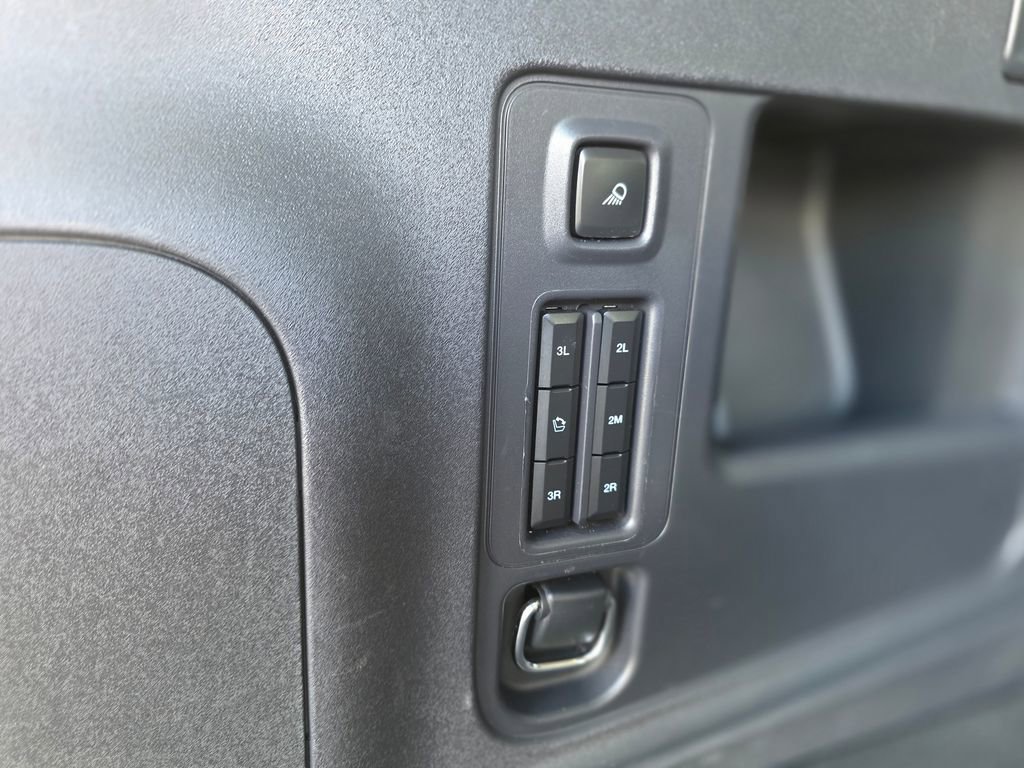 Used 2025 Ford Expedition Active AWD/4WD image 13