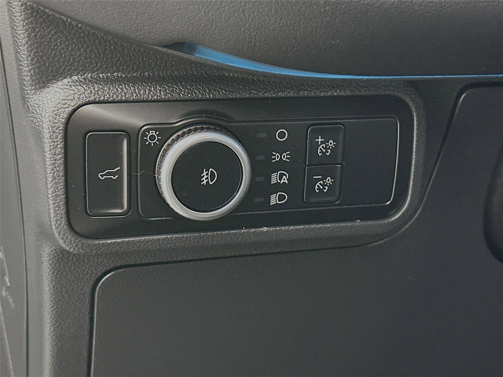 Used 2025 Ford Explorer ST AWD/4WD image 14