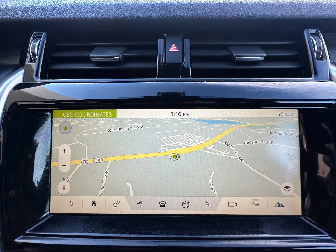 Used 2017 Land Rover Discovery HSE Luxury image 31