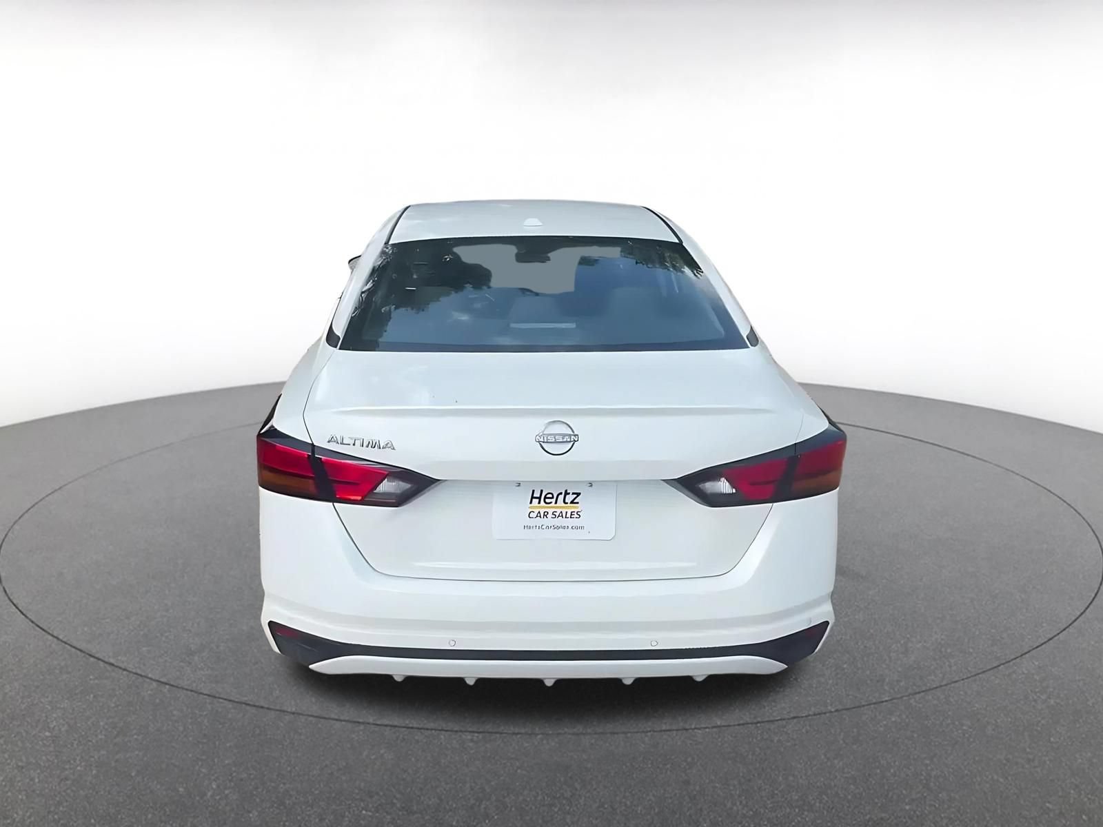 Used 2025 Nissan Altima 2.5 SV FWD image 12