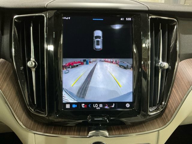 Used 2022 Volvo XC60 B5 Momentum w/ Climate Package image 20