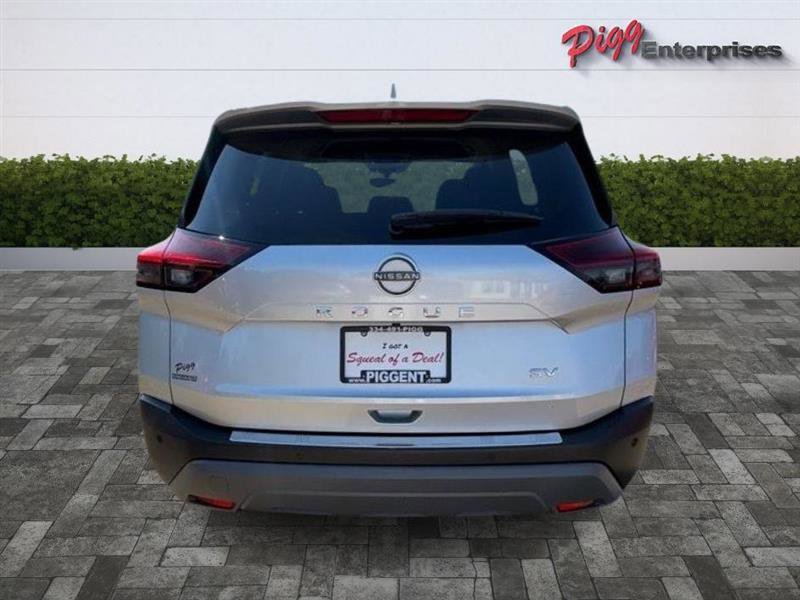 Used 2022 Nissan Rogue SV FWD image 9