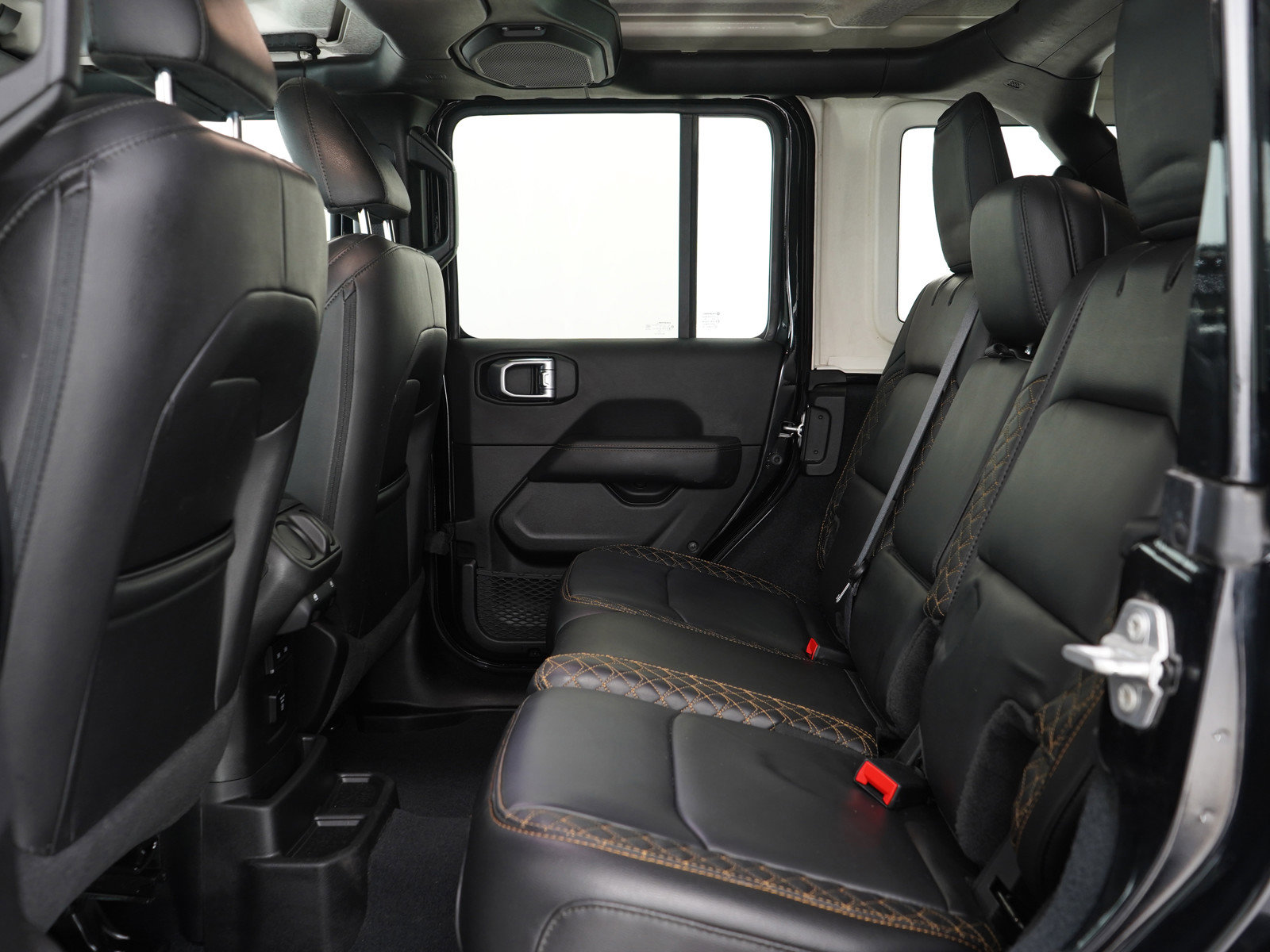 Used 2022 Jeep Wrangler Unlimited Sahara image 18