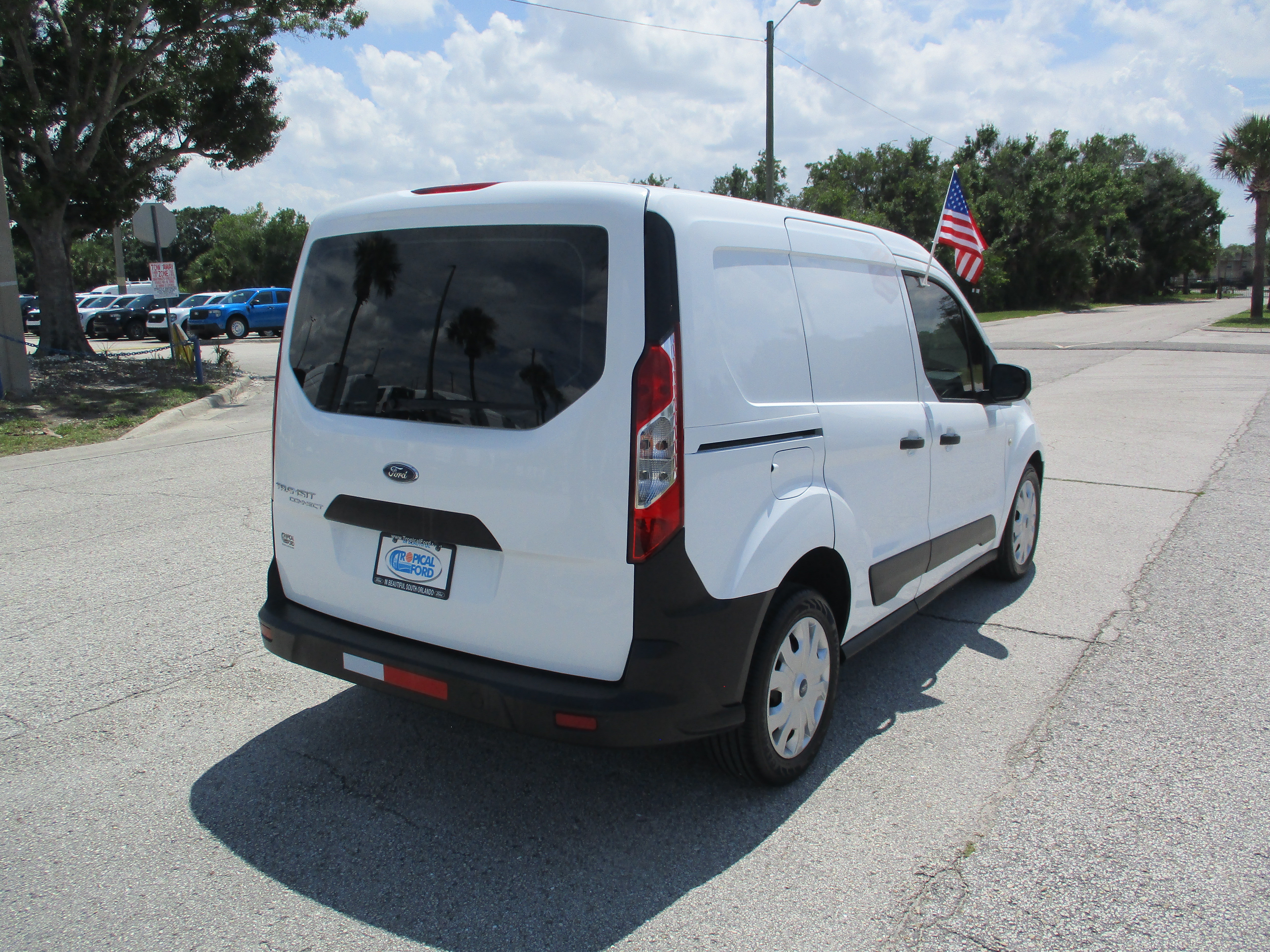 Certified 2023 Ford Transit Connect XL FWD image 7