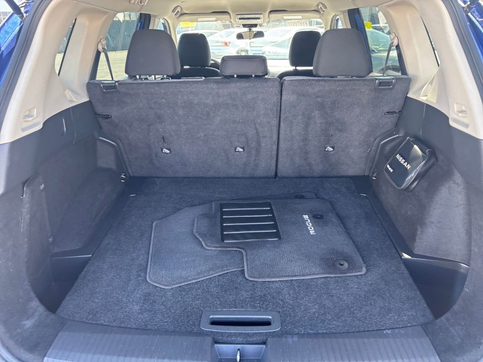 Used 2023 Nissan Rogue SV FWD image 32