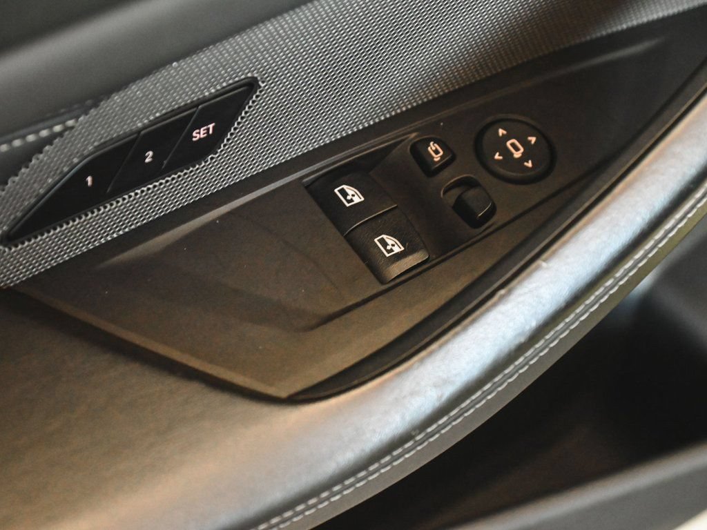 Used 2023 BMW M4 Competition RWD image 12