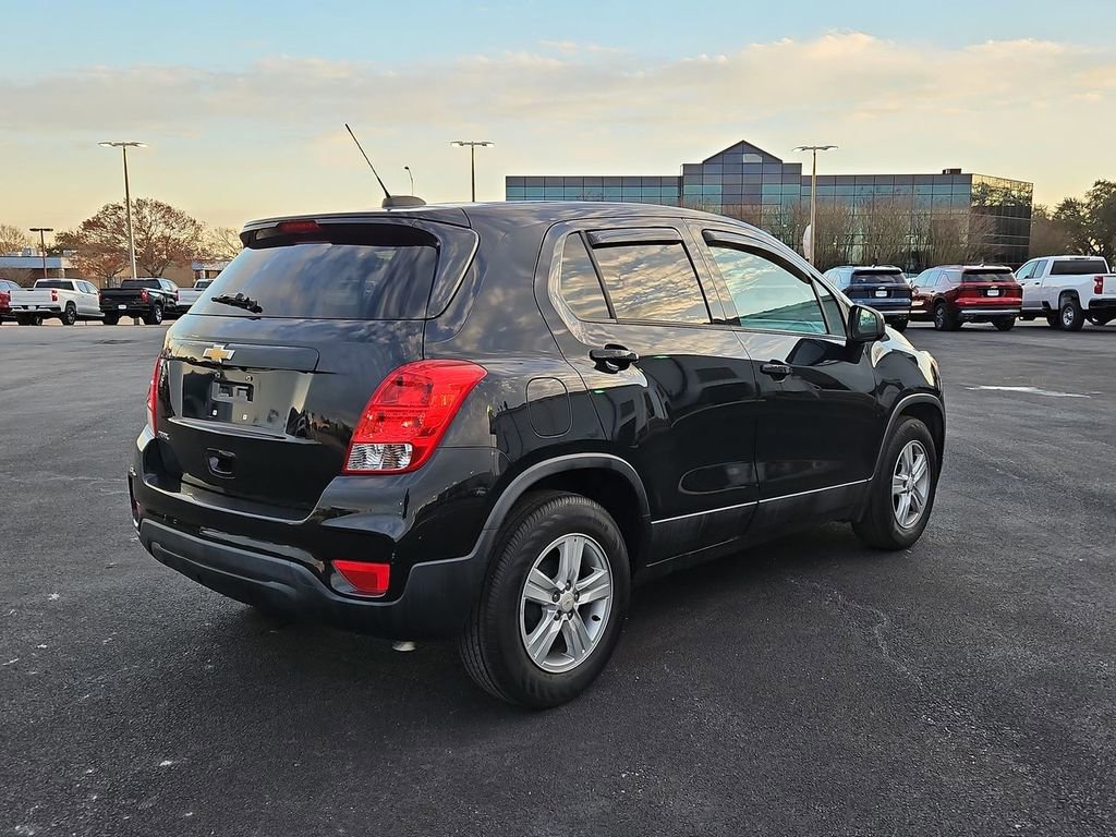 Used 2020 Chevrolet Trax LS w/ Tint and Cruise Package image 6