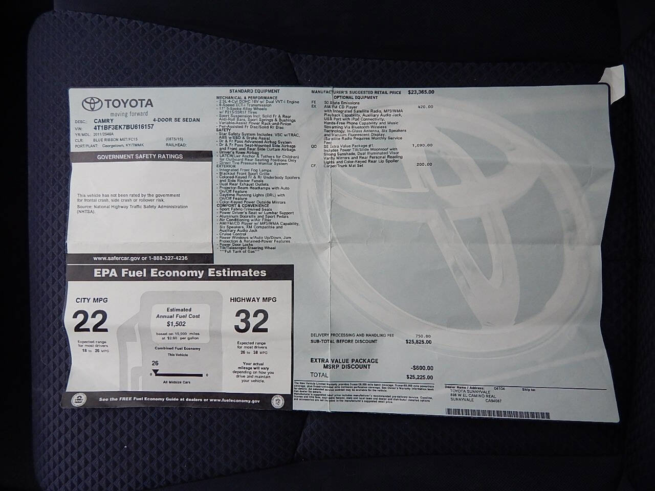 Used 2011 Toyota Camry SE w/ SE Extra-Value Pkg #1 FWD image 20
