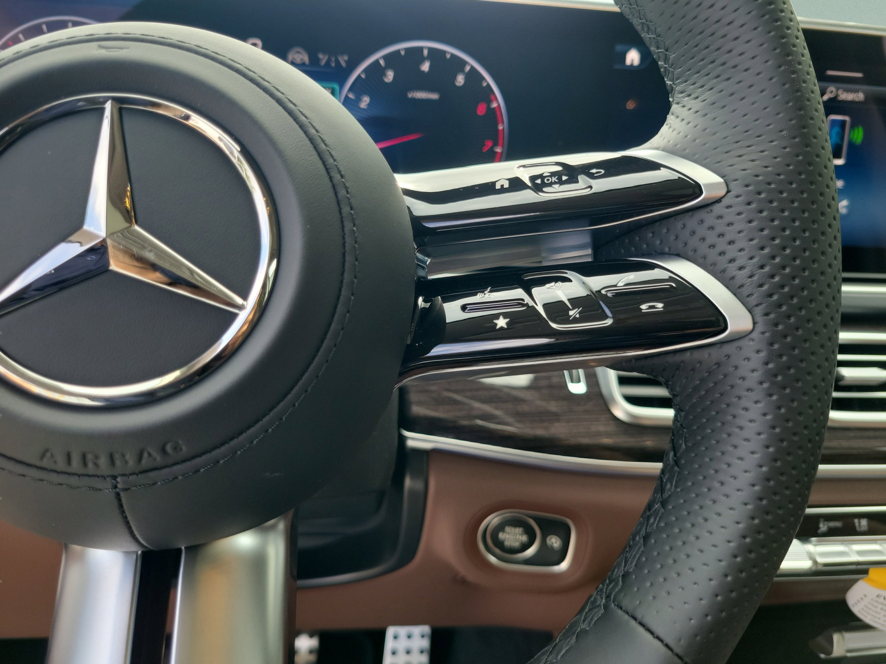 New 2026 Mercedes-Benz GLS 450 4MATIC image 25