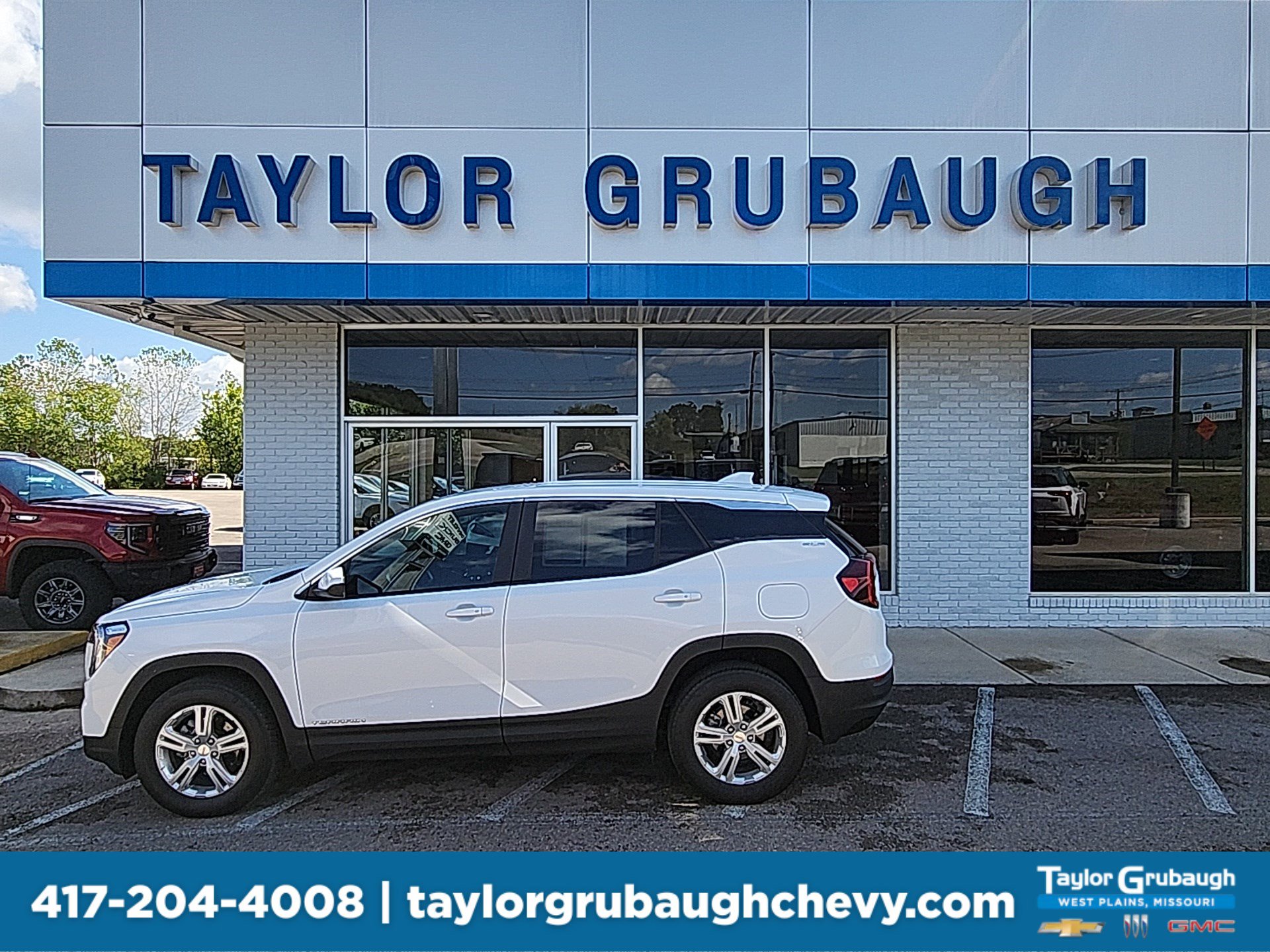 Used 2024 GMC Terrain SLE