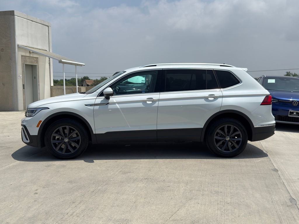 Used 2023 Volkswagen Tiguan SE FWD image 6