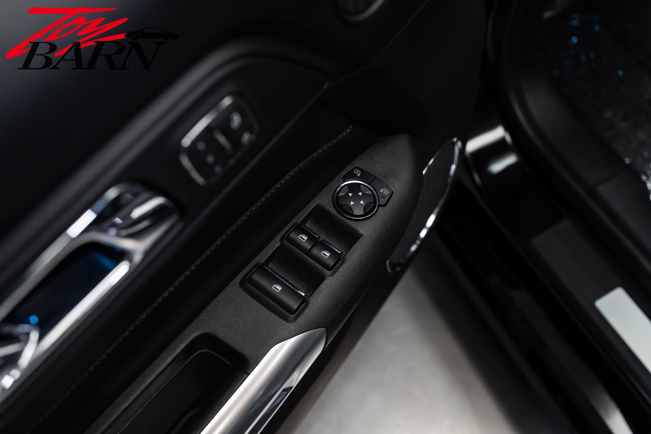 Used 2017 Ford Mustang GT Premium w/ Equipment Group 401A RWD image 30