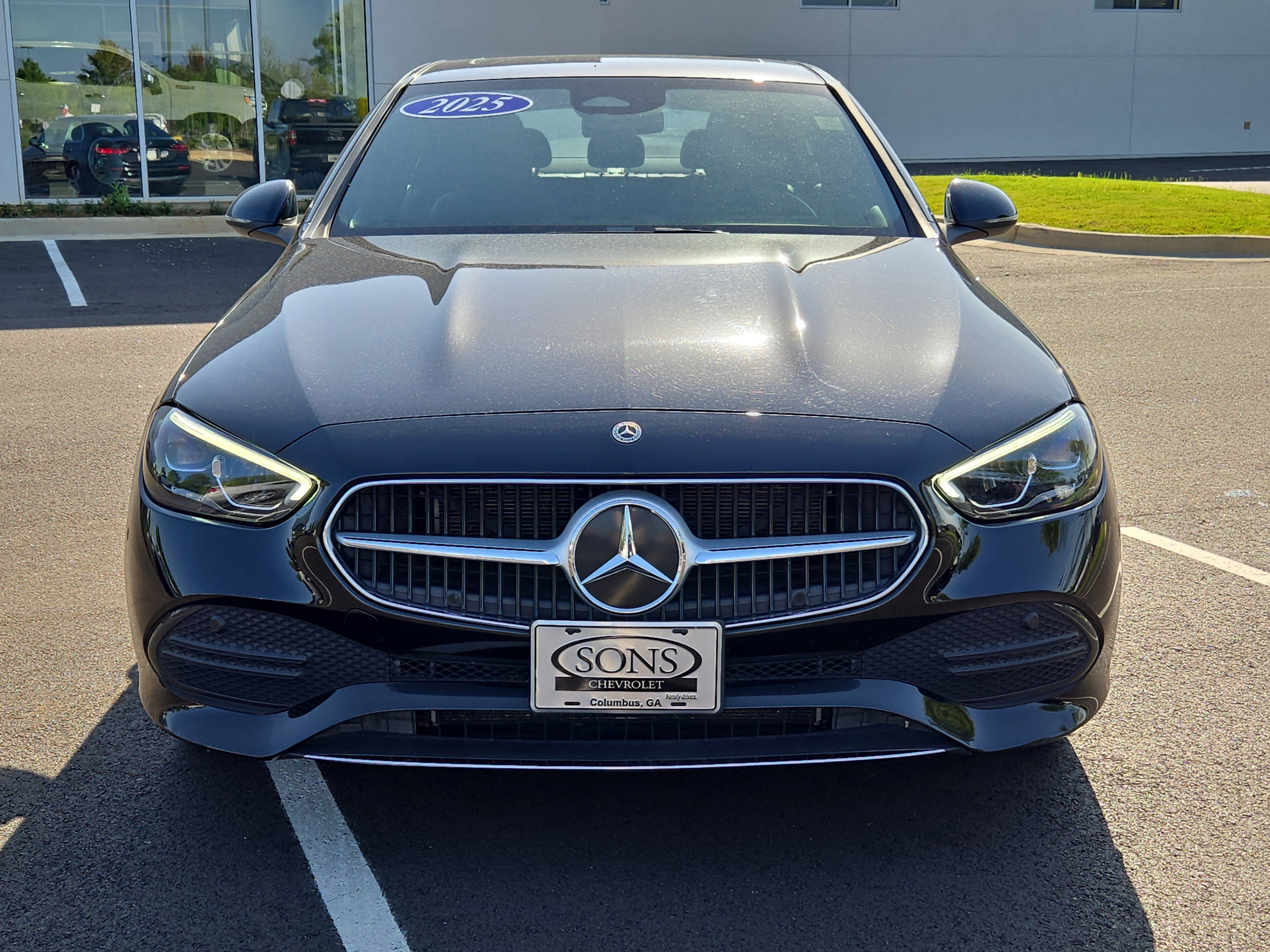 Used 2025 Mercedes-Benz C 300 4MATIC Sedan image 3