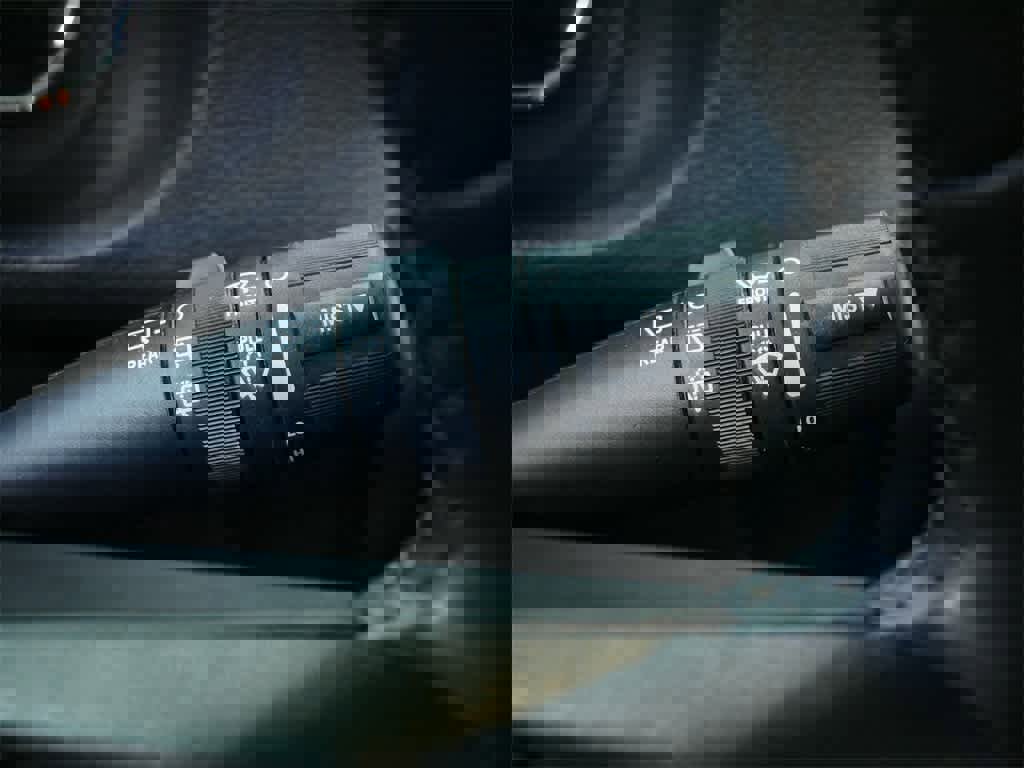 Used 2018 Jeep Wrangler Unlimited Sahara w/ Connectivity Group image 19