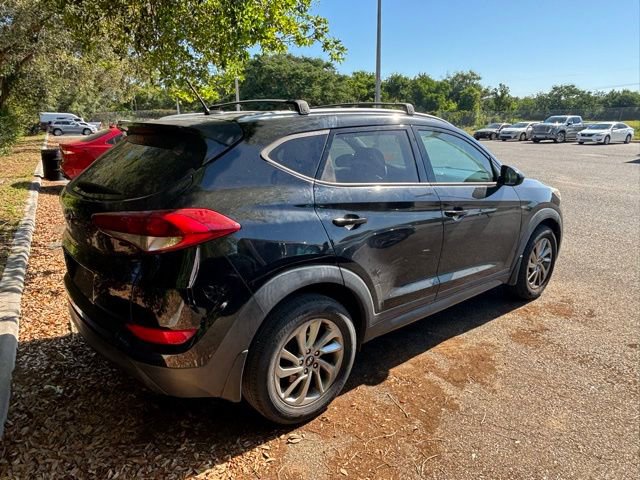 Used 2016 Hyundai Tucson SE w/ Option Group 02 FWD image 3