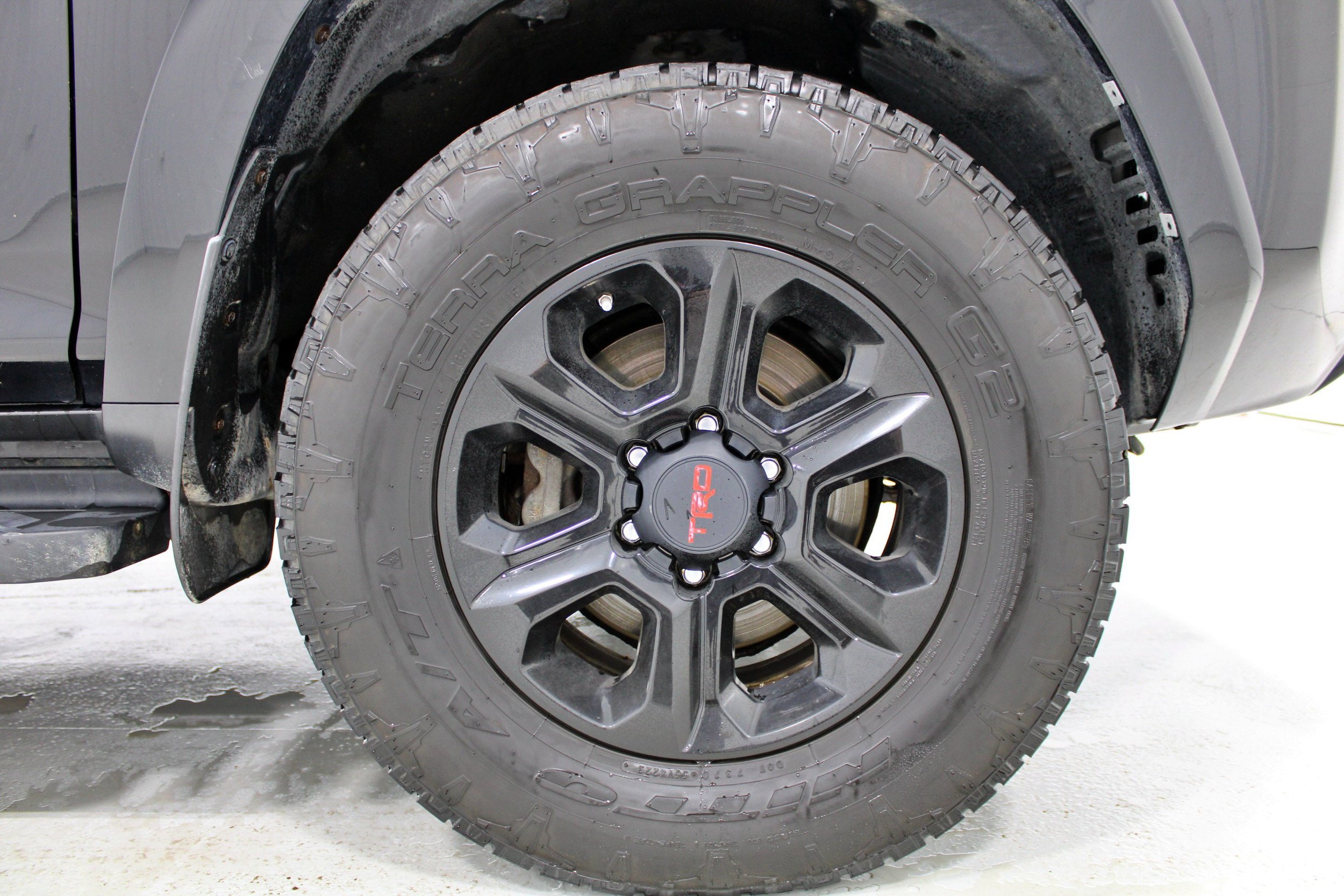 Used 2015 Toyota 4Runner SR5 AWD/4WD image 36