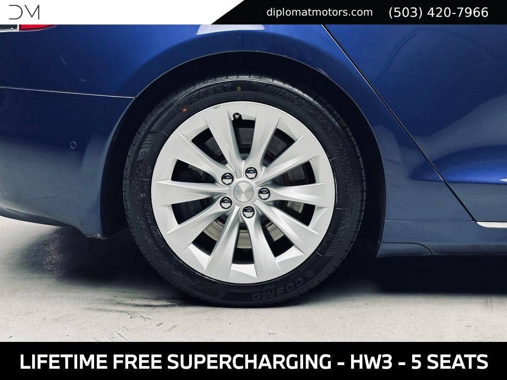Used 2016 Tesla Model S 60D AWD/4WD image 38