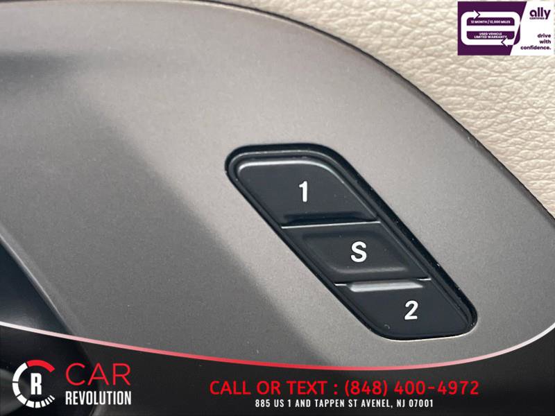 Used 2022 Chrysler Pacifica Touring-L image 31