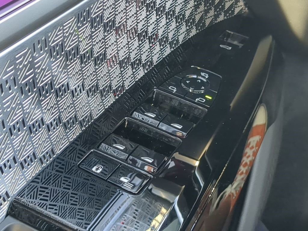 Certified 2026 BMW 740i xDrive image 26