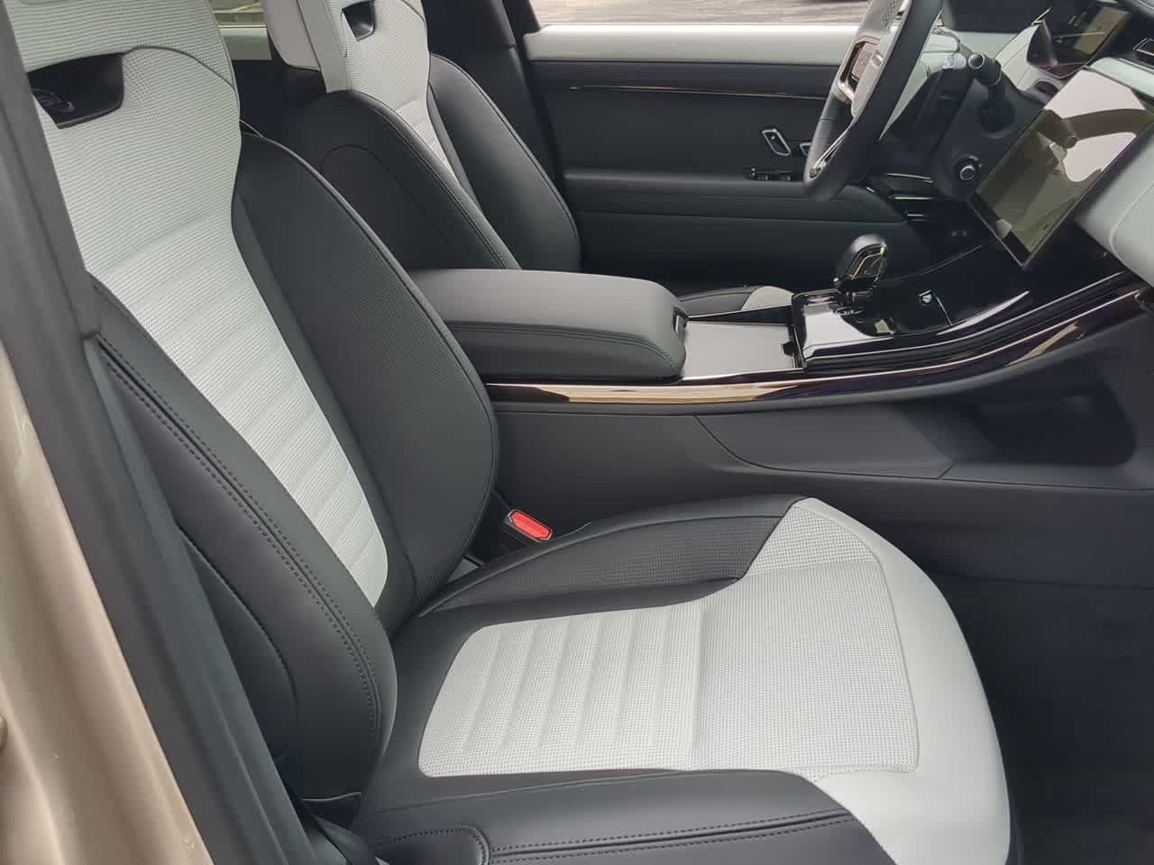 New 2026 Land Rover Range Rover Sport SV AWD/4WD image 23