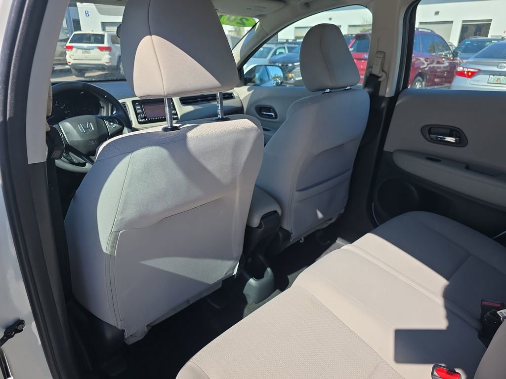 Used 2017 Honda HR-V LX image 10