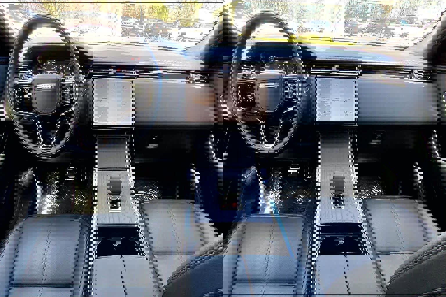 Used 2026 Land Rover Range Rover Velar Dynamic SE image 15