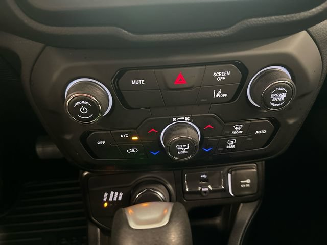 Used 2023 Jeep Renegade Latitude w/ Premium Group AWD/4WD image 17