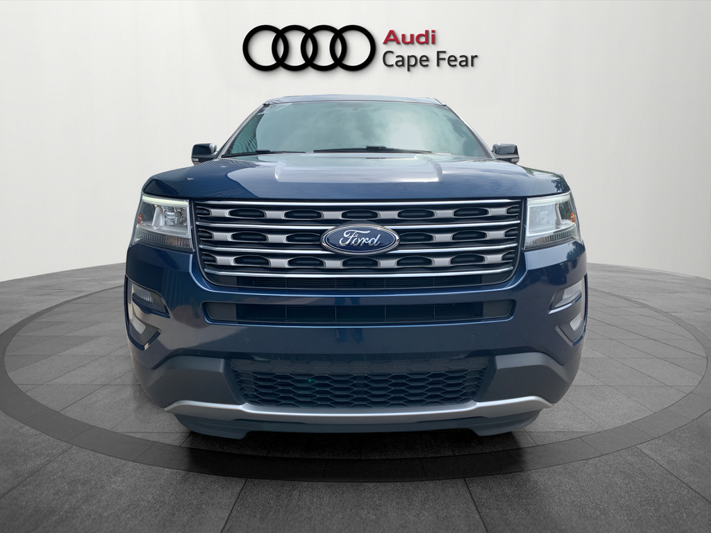 Used 2017 Ford Explorer XLT w/ Equipment Group 202A FWD image 8