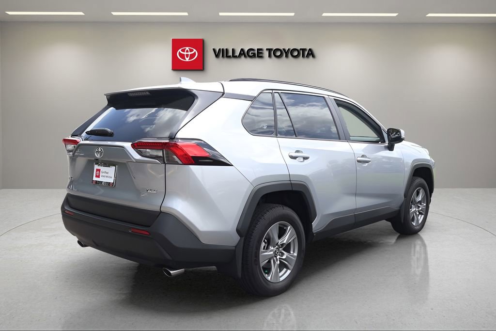 Certified 2025 Toyota RAV4 XLE FWD image 5