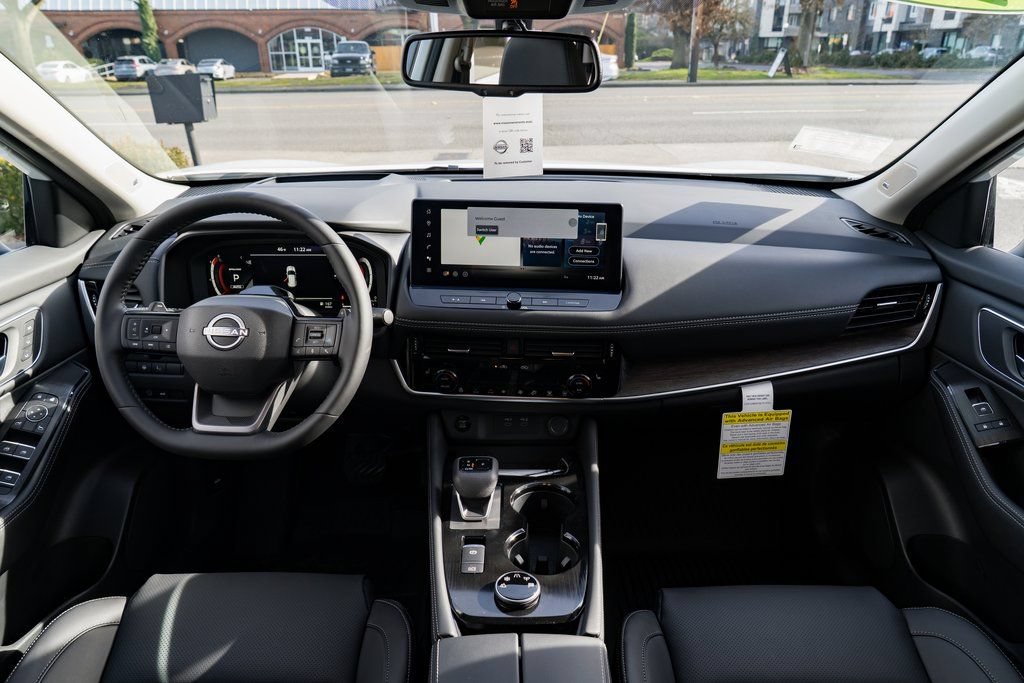 New 2026 Nissan Rogue Platinum w/ Tech Package AWD/4WD image 9