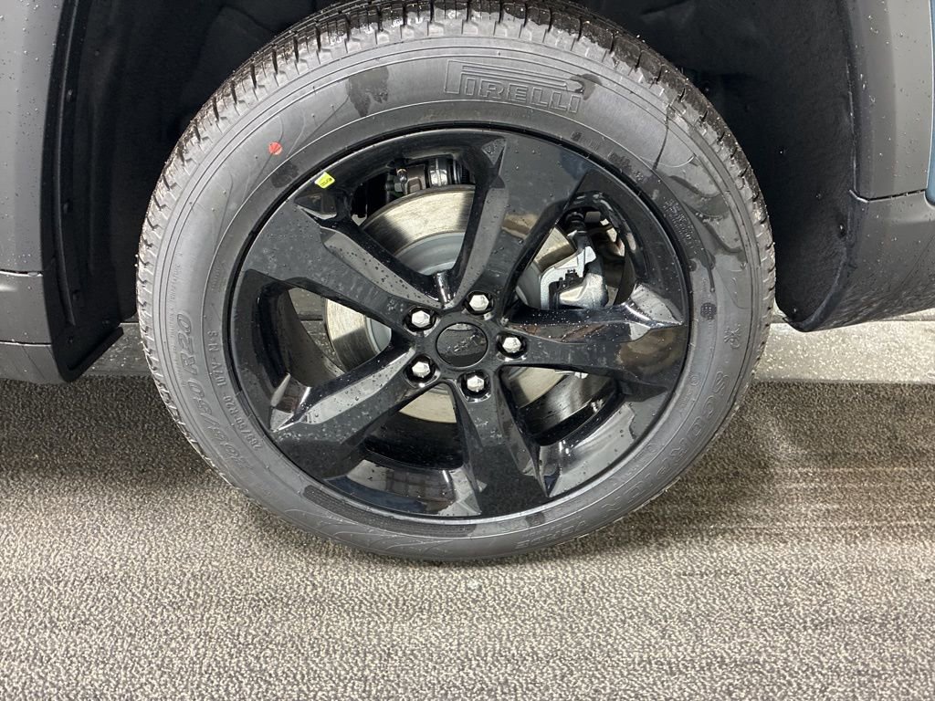 New 2026 Jeep Grand Cherokee L Limited image 9