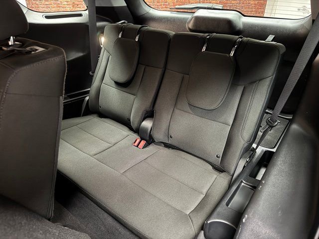 Used 2022 Ford Explorer XLT image 7