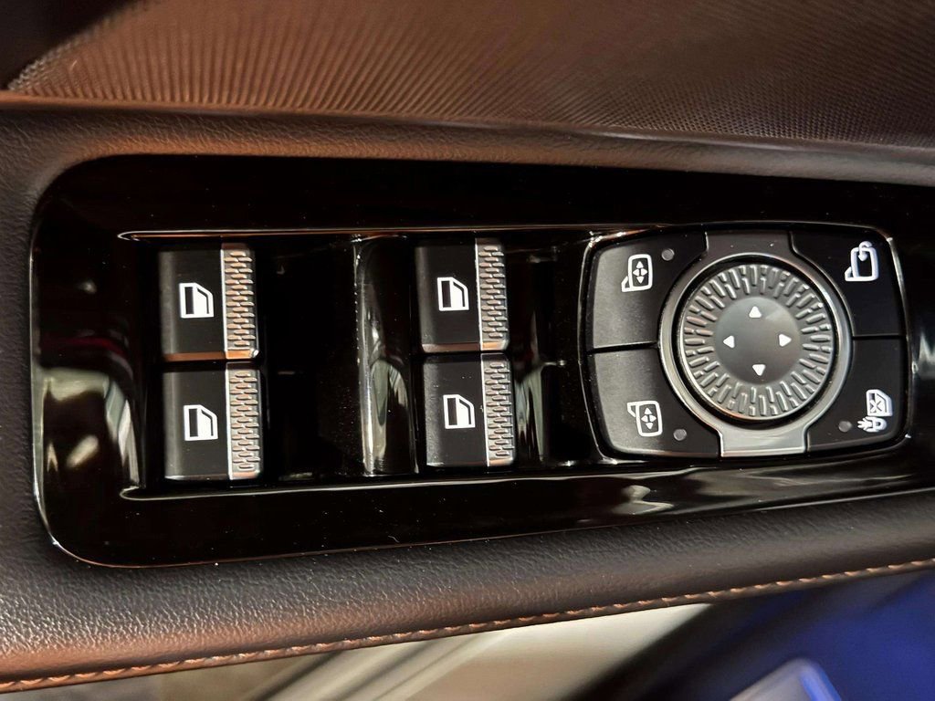 Certified 2024 Lincoln Nautilus Reserve w/ Jet Appearance Package (87T) AWD/4WD image 8