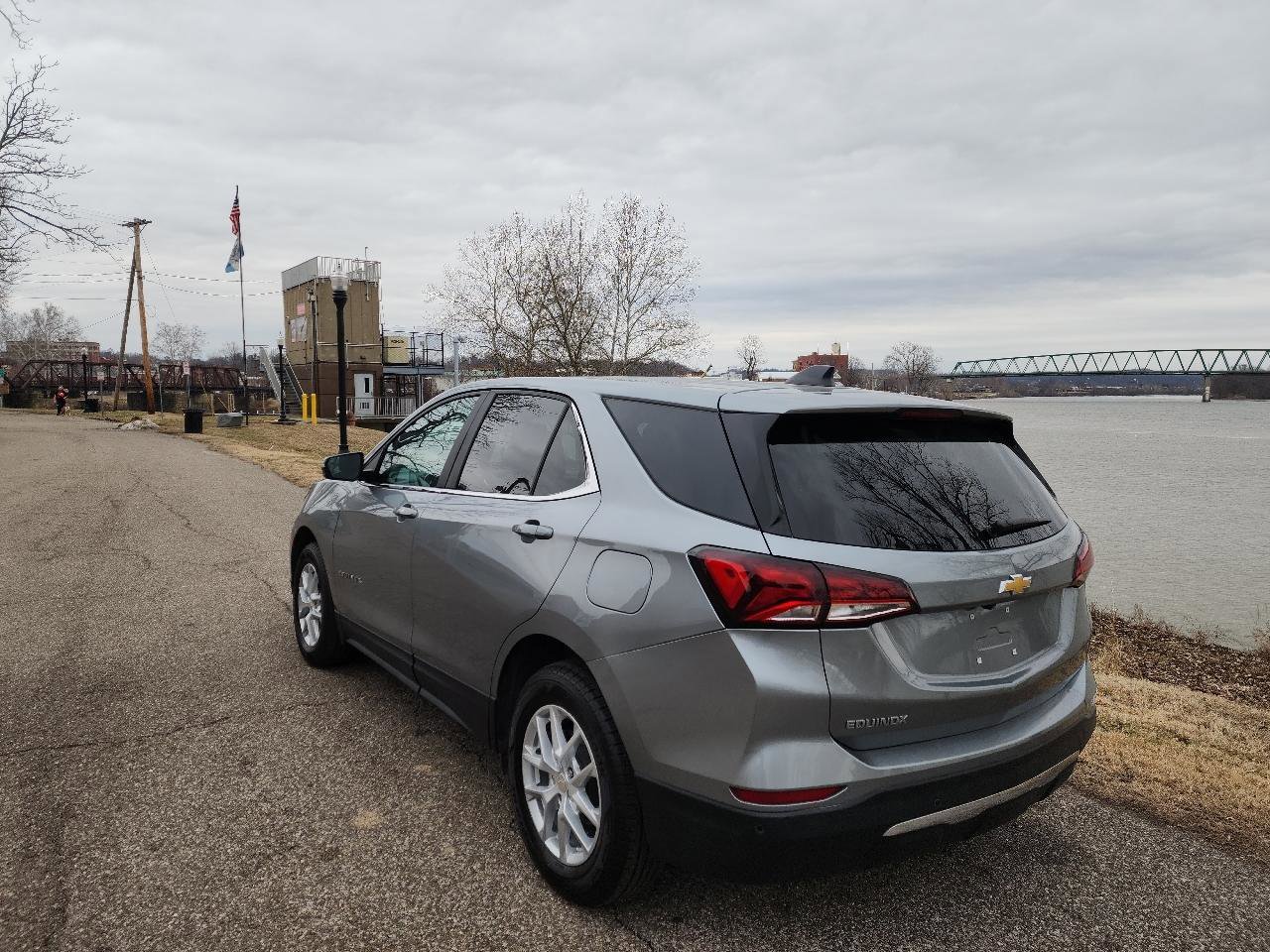 Used 2024 Chevrolet Equinox LT image 3