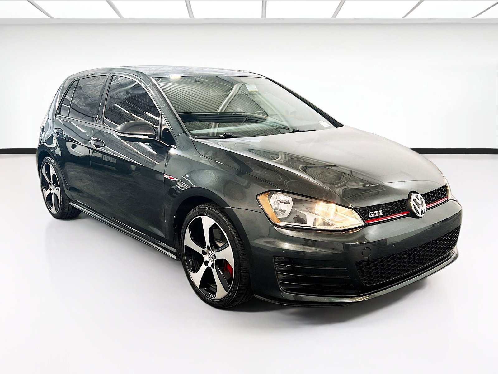 Used 2017 Volkswagen GTI S FWD image 3