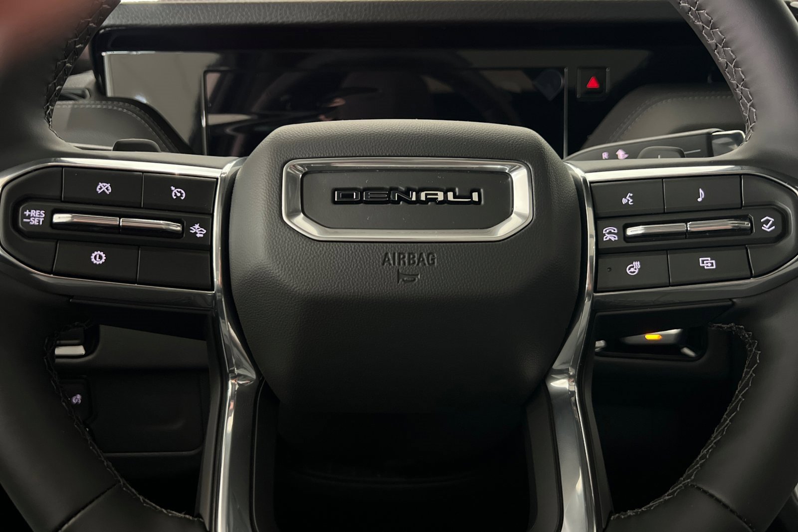 New 2026 GMC Yukon Denali w/ Sun & Power Step Package image 23