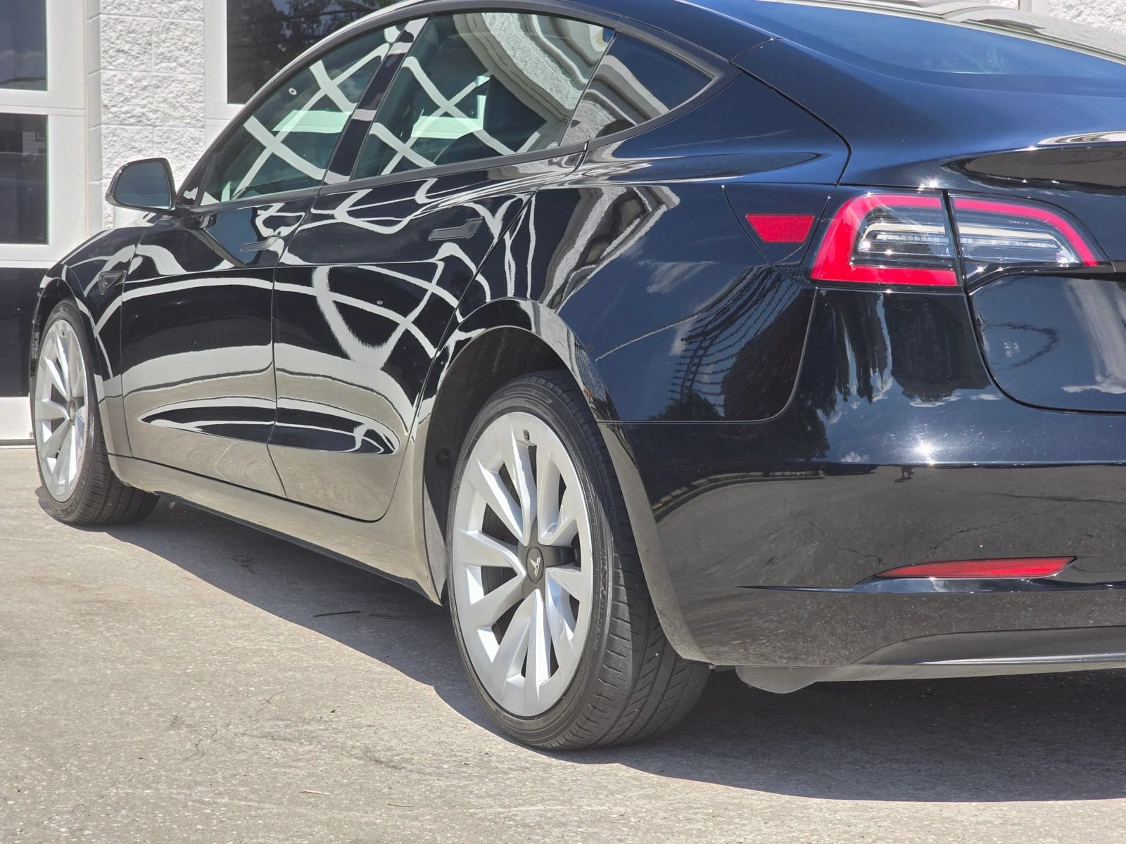 Used 2023 Tesla Model 3 Standard Range RWD image 38