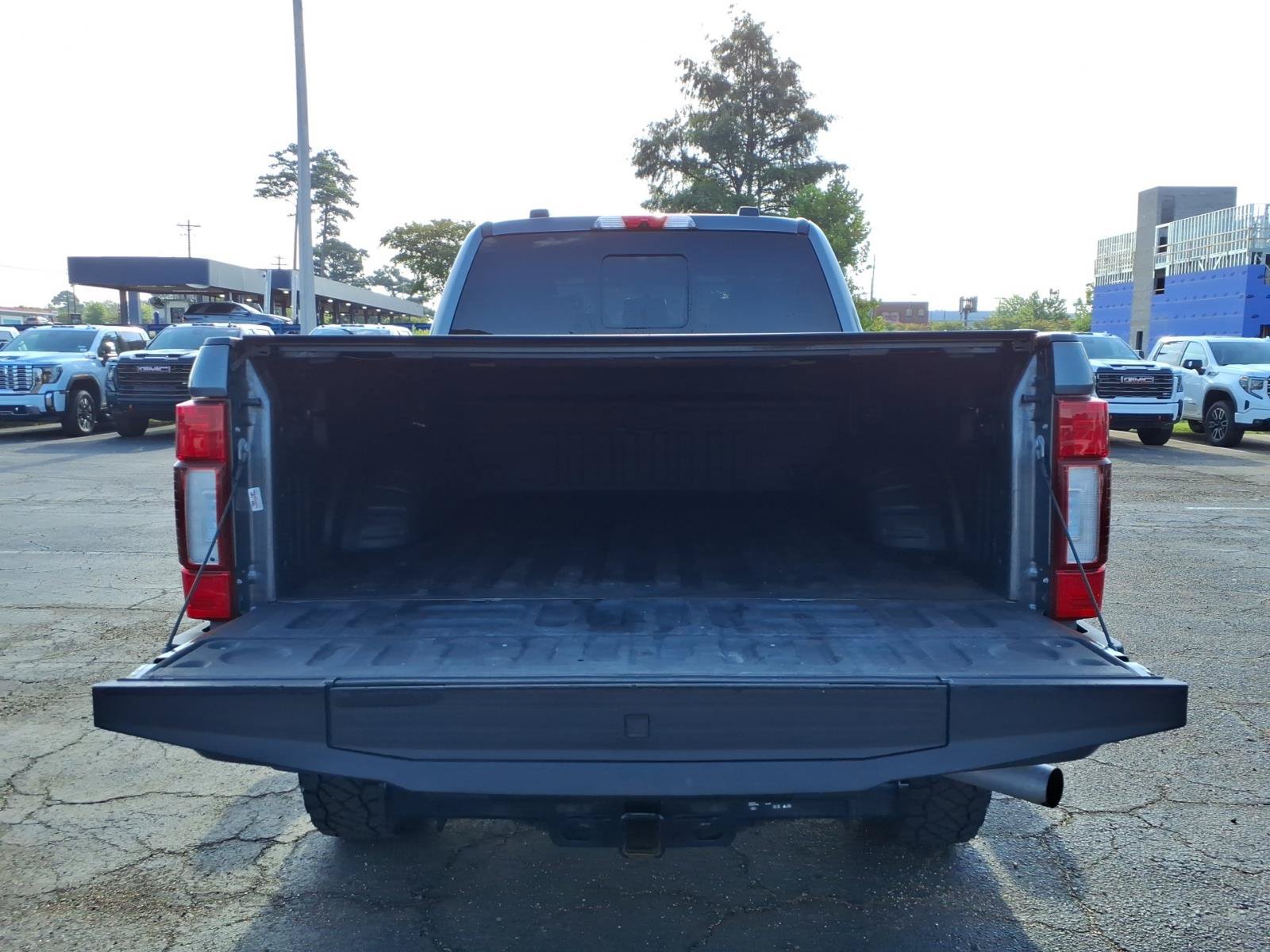Used 2022 Ford F250 Lariat w/ Tremor Off-Road Package AWD/4WD image 5