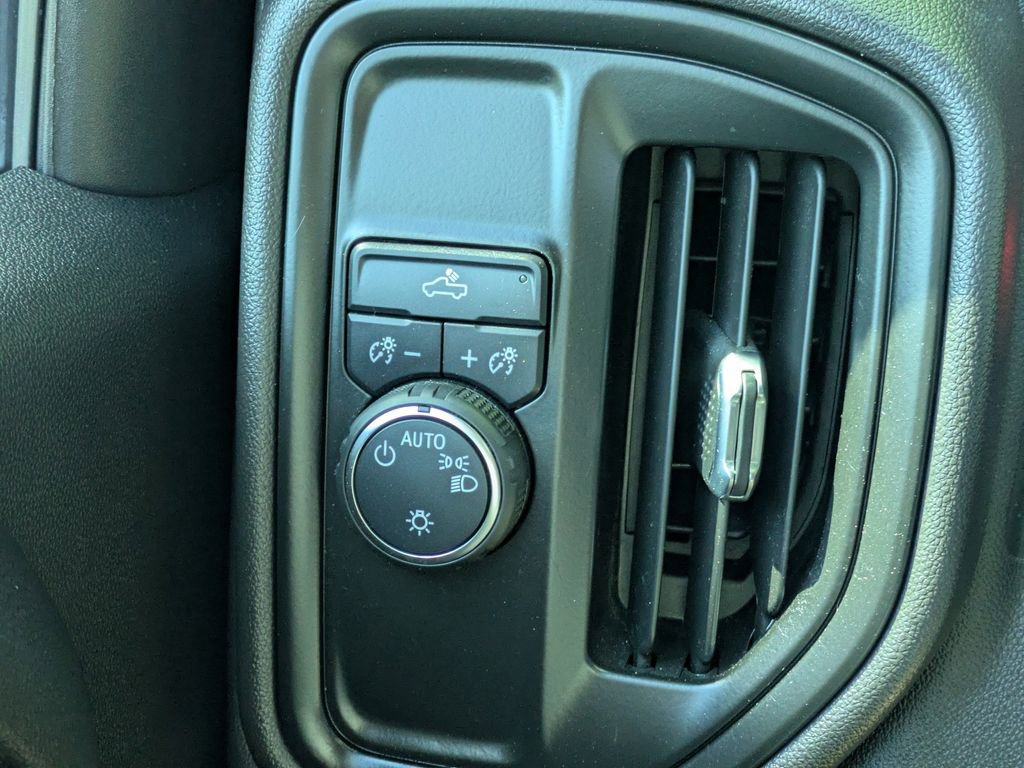 Used 2022 Chevrolet Silverado 1500 Custom RWD image 24