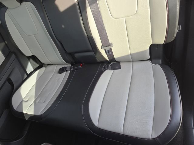 Used 2017 GMC Terrain SLT w/ Open Road Package image 28