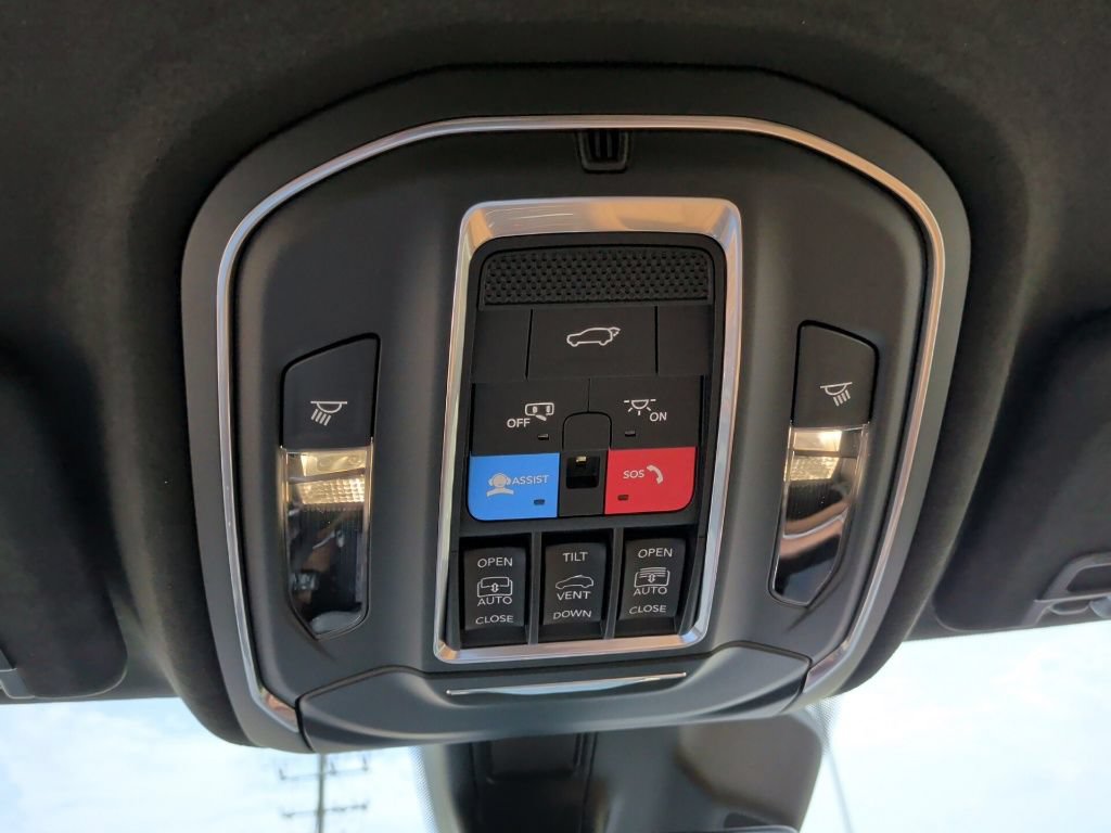 New 2026 Jeep Grand Cherokee Summit w/ Obsidian Package AWD/4WD image 23