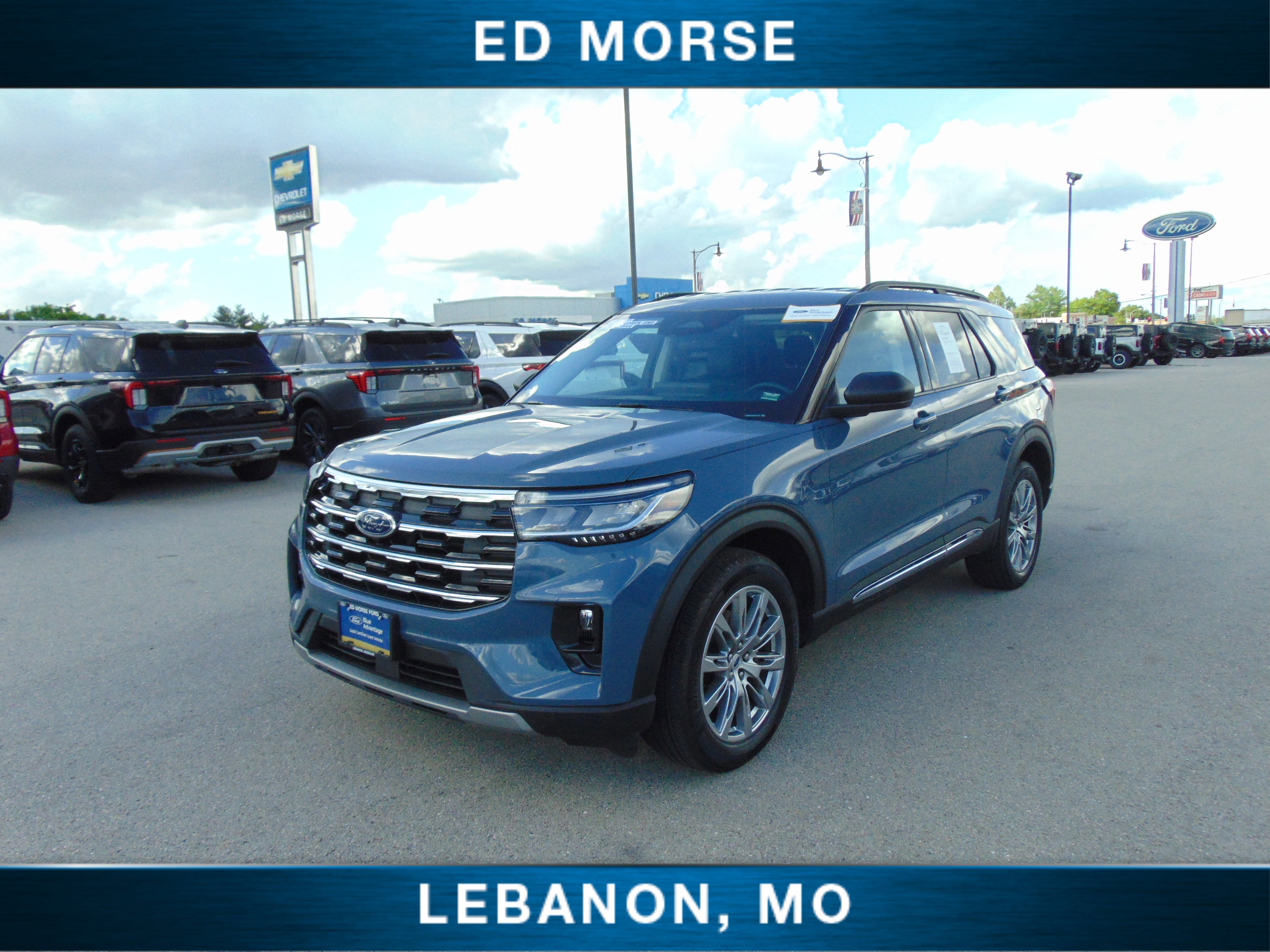 Certified 2025 Ford Explorer Active w/ Active Comfort Package AWD/4WD image 1