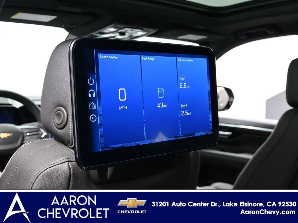 New 2026 Chevrolet Suburban Premier image 28