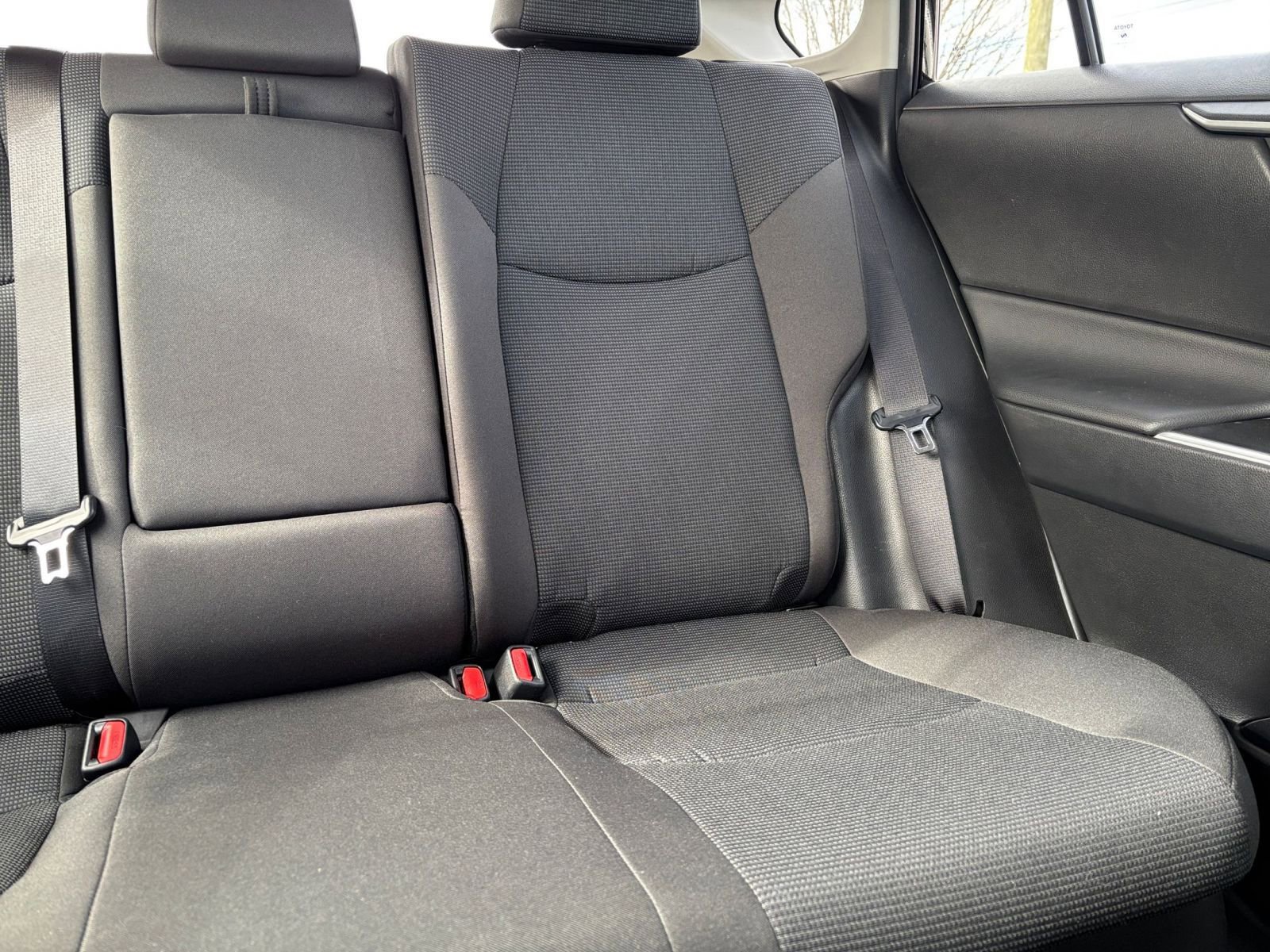 Used 2025 Toyota RAV4 LE image 37