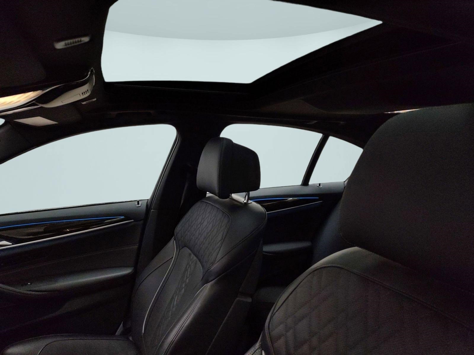 Used 2023 BMW 530e xDrive 530e xDrive w/ Premium Package image 10