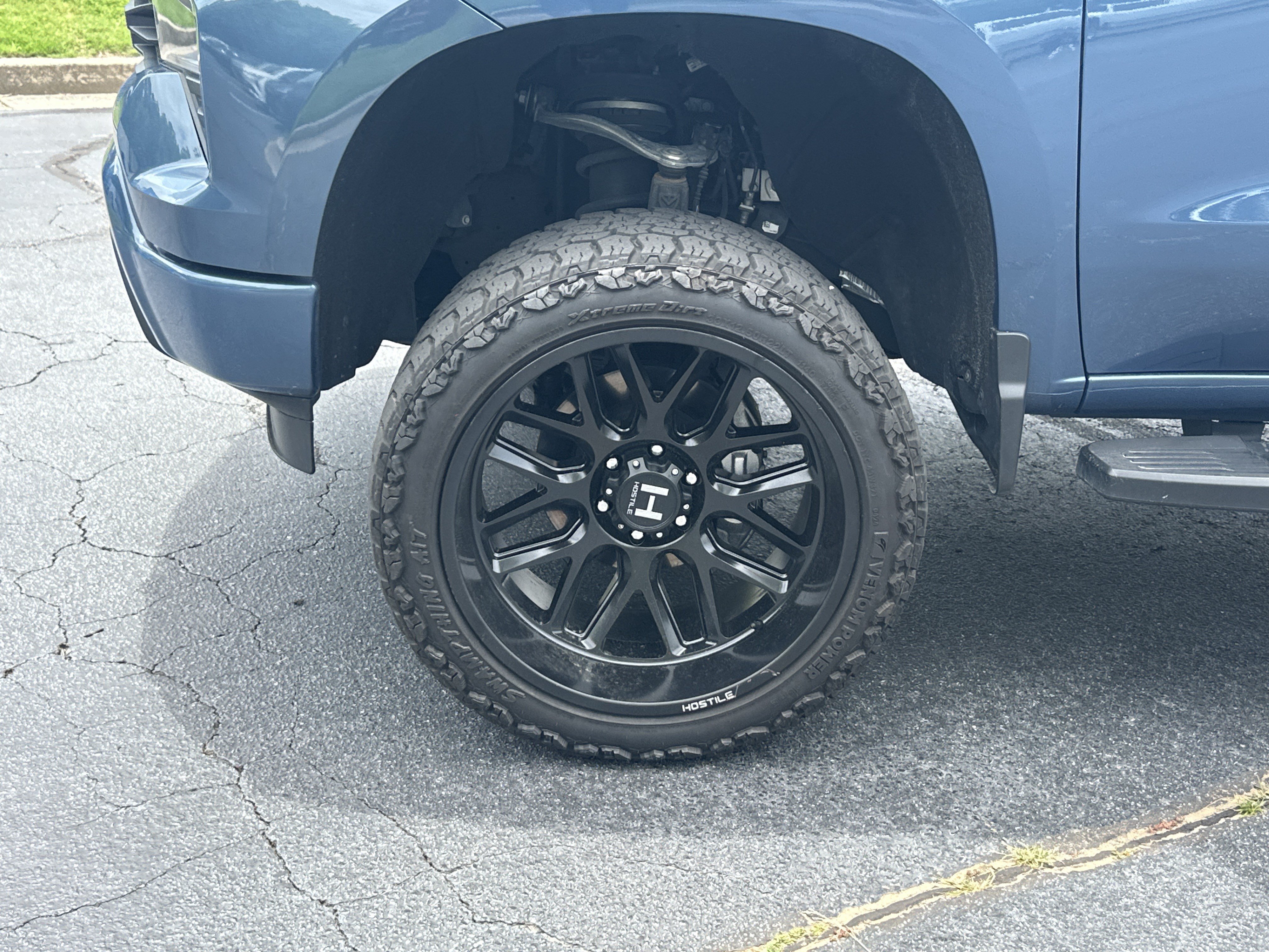 Used 2024 Chevrolet Silverado 1500 Custom RWD image 11