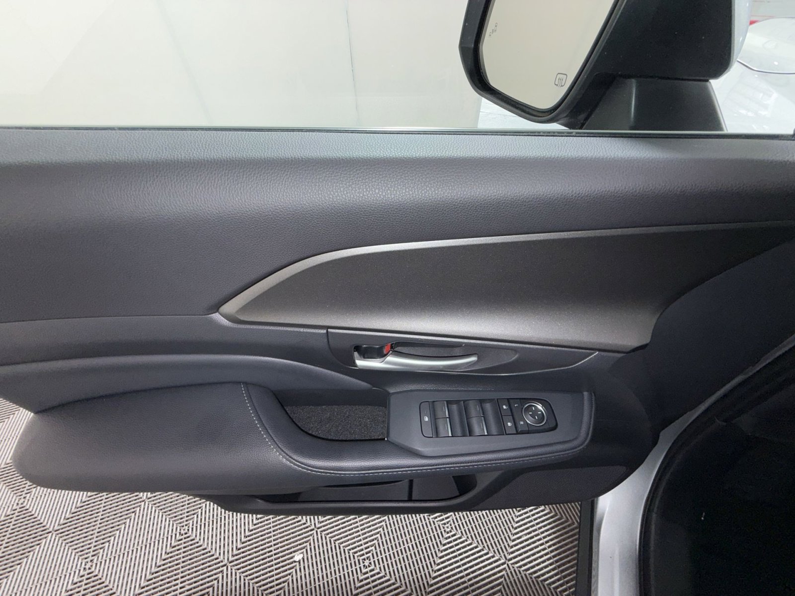 Used 2025 Toyota Grand Highlander FWD image 15