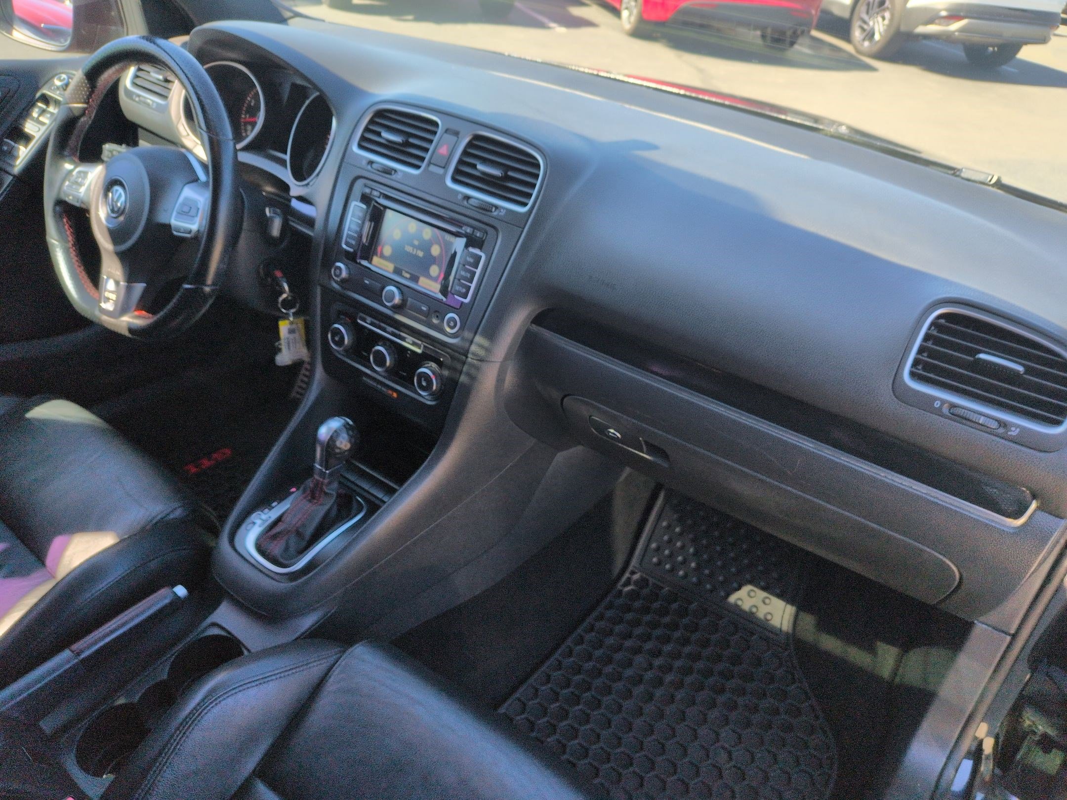 Used 2014 Volkswagen GTI Wolfsburg Edition image 33